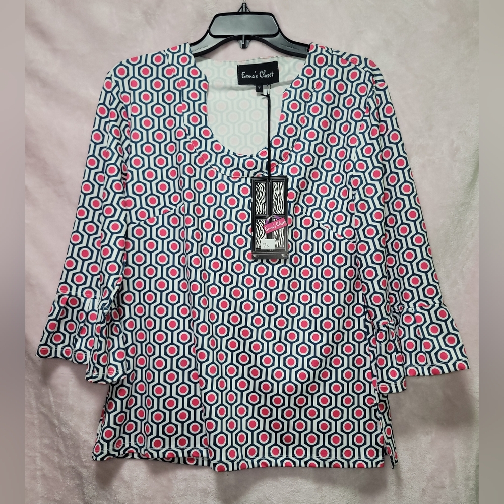 Erma's closet 3/4 ruffle sleeve blouse